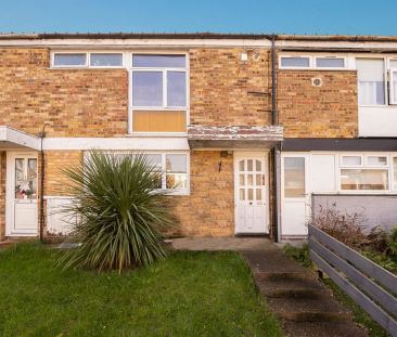 3 Bedroom House - Terraced - Photo 4