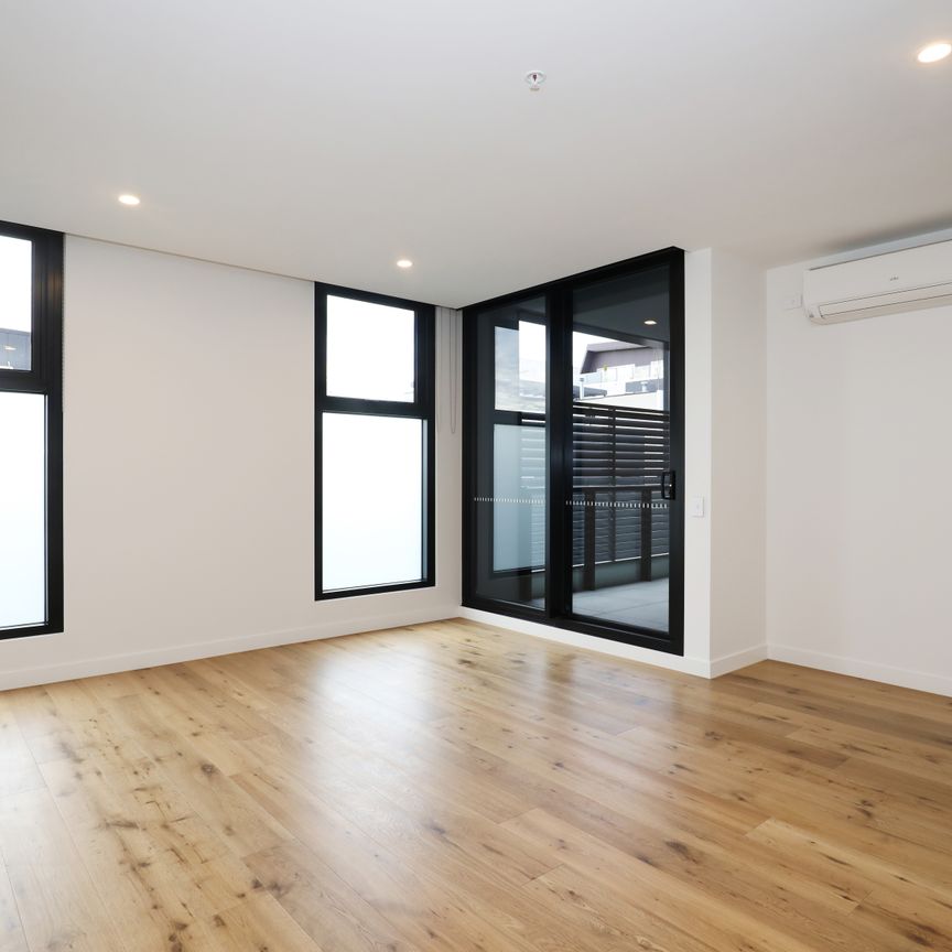 Luxury Light-Filled Apartment in the Heart of Prahran - Photo 1