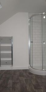 1 bedroom Flat To Let - Photo 4