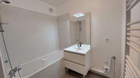 location Appartement T3 DE 62.4m² À CERGY - Photo 2