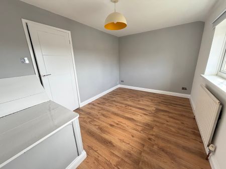 Westacre Crescent, Finchfield, Wolverhampton - Photo 5