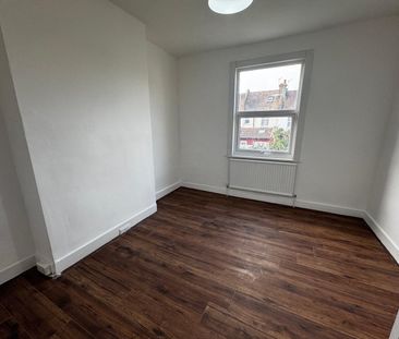 4 Bed Terraced House, Eastbourne Road, SW17 - Photo 5