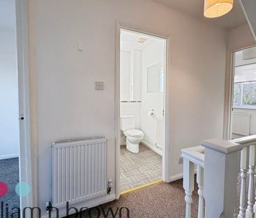 Teal Close - Photo 3