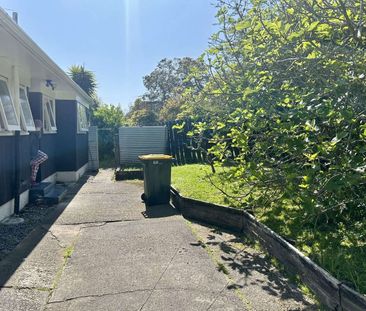 3-Bedroom House in Central Mairangi Bay - Photo 6