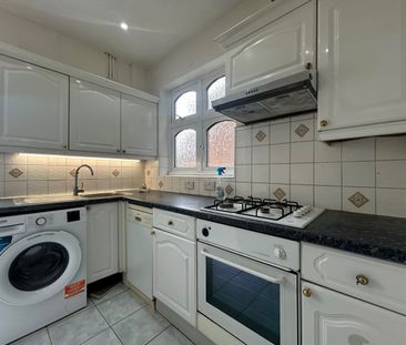 3 Bed Semi-Detached House, Shelley Crescent, TW5 - Photo 6