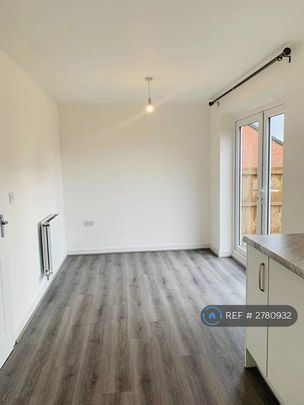 3 bedroom detached house to rent - Photo 1