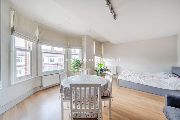 Kingston Road, London, SW20 - Photo 1