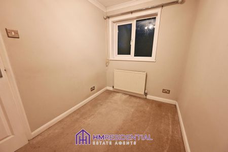 3 bedroom terraced house to rent - Photo 4