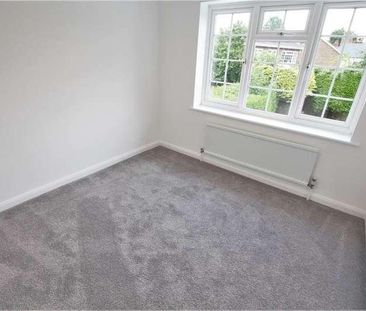 Bisley, Woking, GU24 - Photo 2