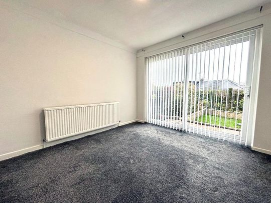 4 bedroom bungalow to rent - Photo 1