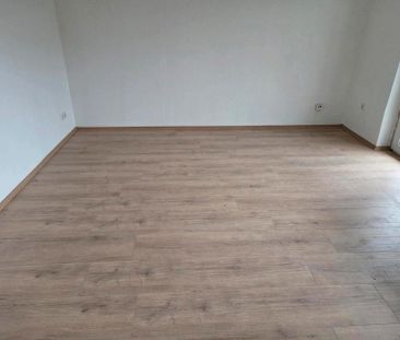 Komplett renovierte 3-ZKB+ Balkon + Kellerabteil - Photo 5