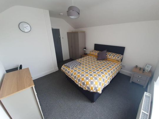 1 bedroom house of multiple occupation to rent - Photo 1