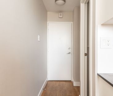 730 St Clarens Avenue - Photo 6