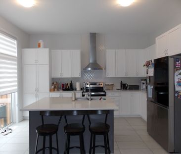 For Lease - 110 Lynn Coulter Street, Barrhaven, Ontario - Photo 6