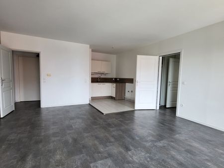 Location Appartement 2 pièces Roubaix (59100) - ROUBAIX BEAUMONT EDHEC - Photo 2