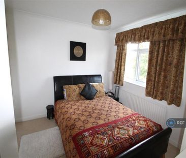 4 bedroom detached house to rent - Photo 5