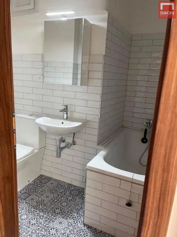 Pronájem bytu 1+kk, Zeyerova ul, Olomouc - Fotografie 3