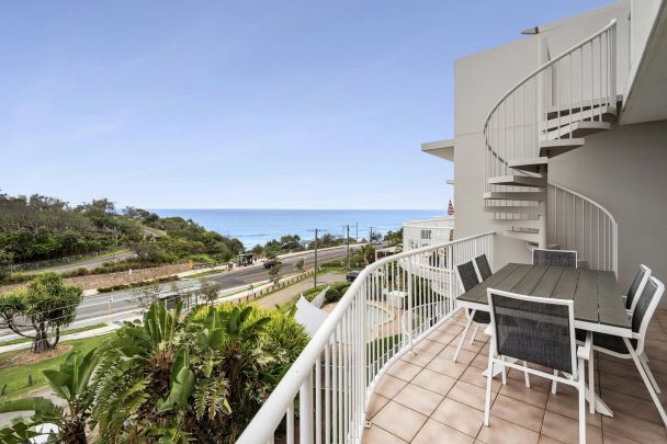 Situated opposite secluded First Bay with amazing ocean views! - Photo 1