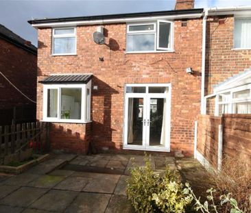 3 bedroom semi-detached house to rent - Photo 2