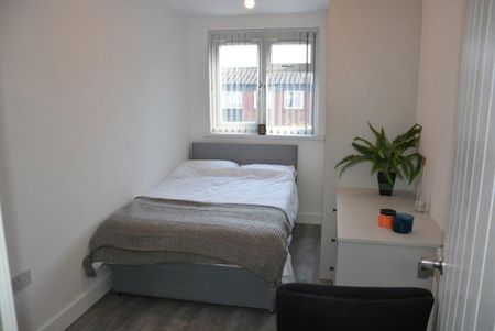 5 bedroom house to rent - Photo 3