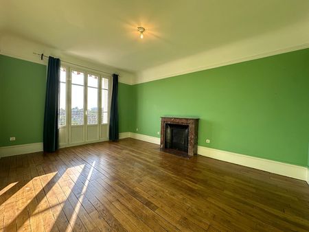 Location Appartement 4 pièces 113m² - Photo 2