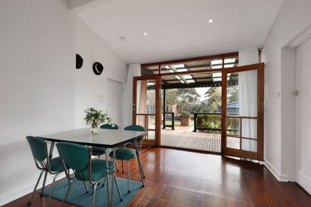 25 Perry Street Moorabbin VIC - Photo 3