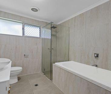 Lowset Family Home in perfect location - Photo 2