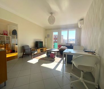 Location Appartement 3 pièces 57m² - Photo 2