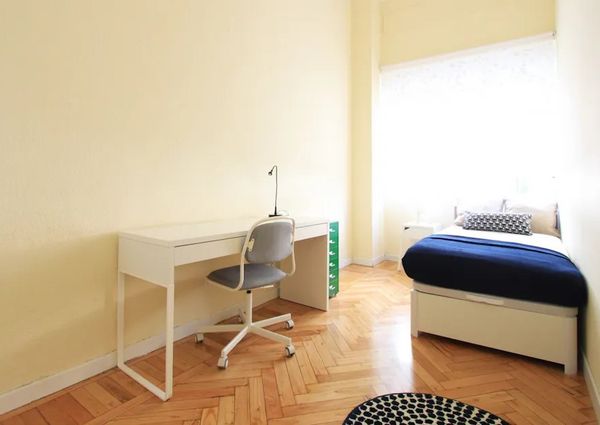 Calle de Amado Nervo, Madrid, Community of Madrid 28007