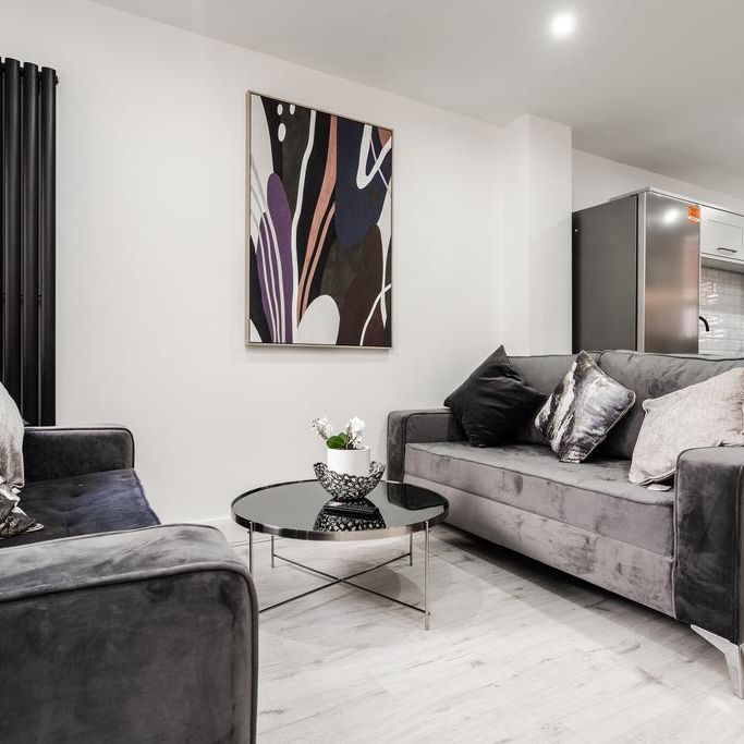 1 bedroom in a house share to rent - Photo 1