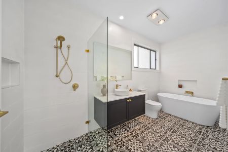 Contemporary Highlands Living with Designer Appeal - Photo 4