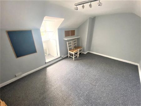 4 bedroom terraced house to rent - Photo 2