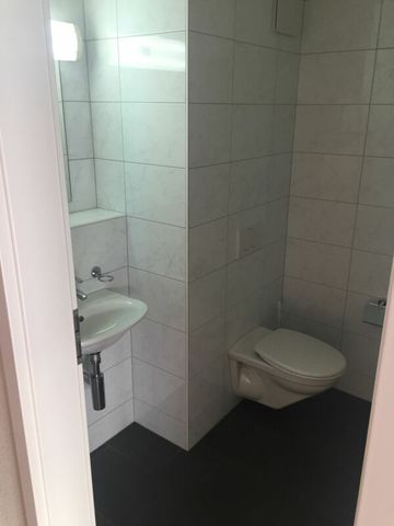 Attraktive, moderne 3.5 Zimmerwohnung in attraktiver Wohngemeinde - Photo 2