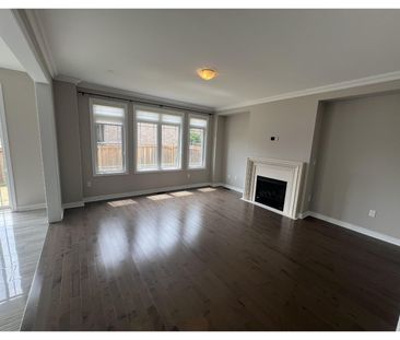 For Lease - 860 Elvidge Trail, Newmarket, Ontario - Photo 1