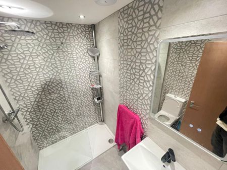 6 bedroom terraced house to rent - Photo 5