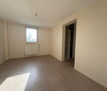 Location Maison 4 pièces 80m² LA VILLE AUX DAMES 37700 - Photo 3