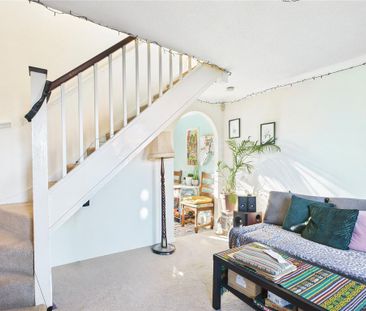 2 bedroom semi-detached house to rent - Photo 6