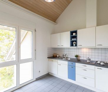 Grosszügige 4.5-Zimmerwohnung im Attikageschoss - Photo 2