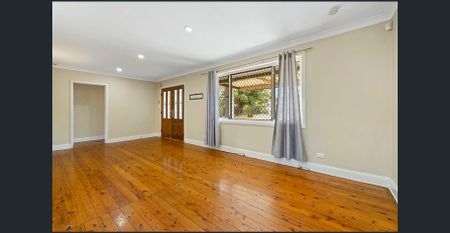 Comfortable Family Living - Photo 2