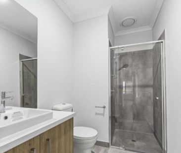 Thomastown - Photo 2