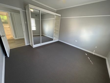 Renovated 3-Bedroom Home in the Heart of Wallsend - Photo 2