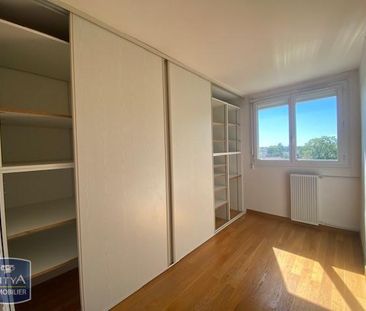 Location Appartement 4 pièces 80m² POITIERS 86000 - Photo 4