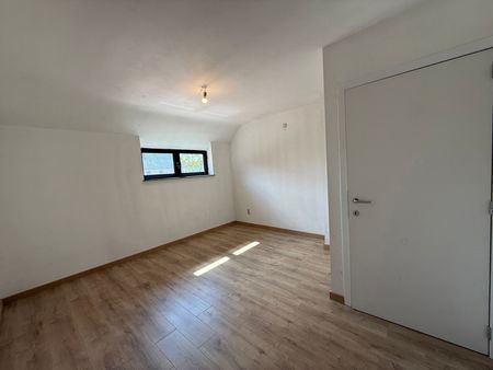 Instapklare gerenoveerde woning in het centrum van Meerhout - Photo 4