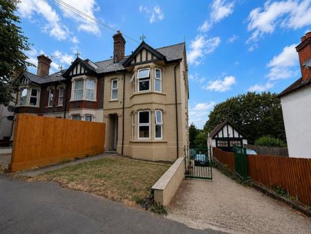 1 bedroom in a house share to rent - Photo 4