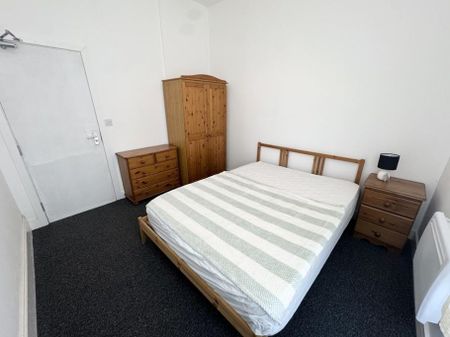 6 bedroom house of multiple occupation to rent - Photo 5