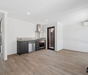 Modern Living in the Heart of Banksia Grove - Photo 6