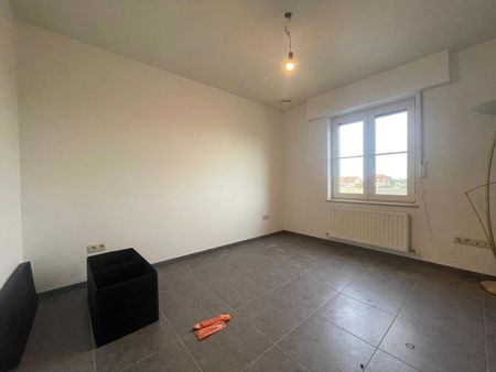 woning met 3 slaapkamers , tuin en garage in Hoogstraten - Photo 2