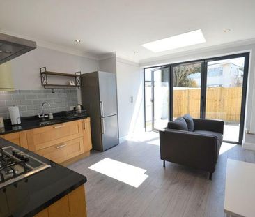 1 bedroom in a house share to rent - Photo 6