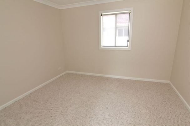 Quaint Cottage - Fantastic Location - Photo 1