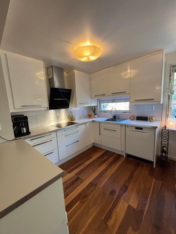 Bromsbodavägen, Upplands Väsby - Photo 2